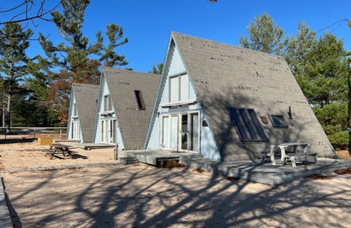 Oscoda Cabin | Boardwalk Beach 1 - Beachfront