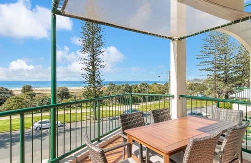 Bilinga Apartment | Boardwalk Pacific 8 - Beachfront Bilinga - Min. 3 Night Stays!