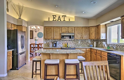 Mohawk HOA House | Boat Dock & Pool: Lakefront Glendale Getaway!