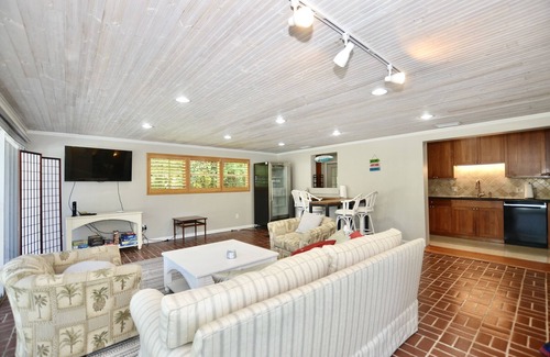 North River Shores House | Boat Park Bungalow with heated Pool