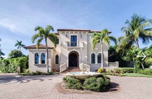 Royal Harbor House | Boaters Paradise Waterfront Home