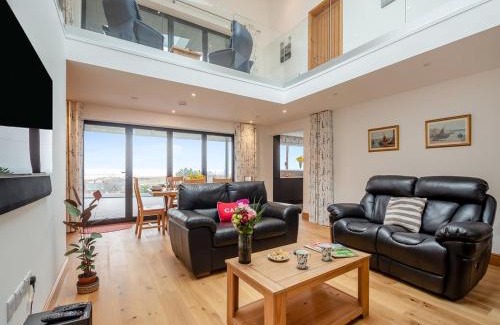Aberdovey House | Bodwennol - A Stunning House!