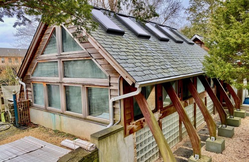 Noyack House | Bohemian chíc 2 bedroom home w/indoor pool & sauna in Sag Harbor.