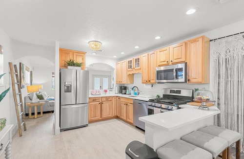 Old Northwood Historic District House | Bohemian Retreat-Heated Pool, Jacuzzi & Pool Table