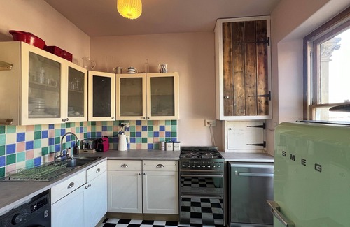 Bristol Apartment | Bohemian, Victorian Maisonette with stunning city views and high ceilings!