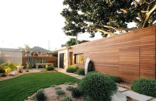 Shell Beach House | BoHo Bungalow Steps from Beach! 30+ Day Stays Only