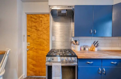 Burns Park Apartment | Boho Chic 2 Bedroom Close to Stadium & UM