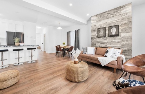 Collingwood House | Boho Chic 3 King Beds