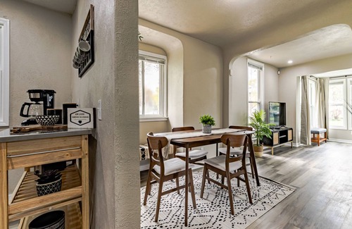 Lansing House | Boho Inspired 3 bed/2 bath