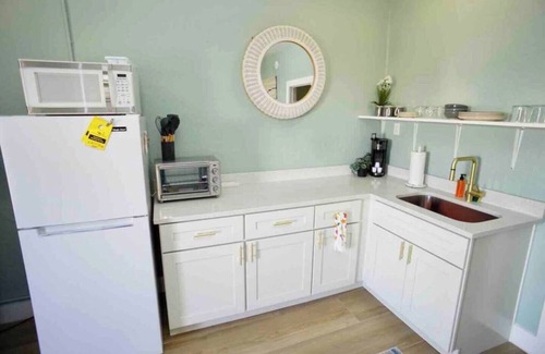 Brush - Stewarts Apartment | BOHO Vibes! Walk 2 Beach & Ocean Center! Pets OK