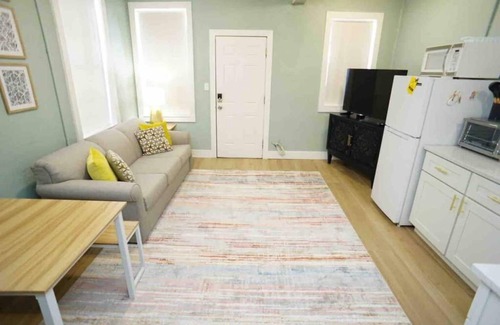 Brush - Stewarts Apartment | BOHO Vibes! Walk 2 Beach & Ocean Center! Pets OK