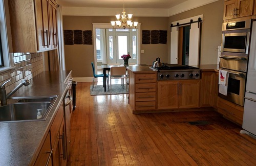Veterans Park House | Boise's Best Location Swim, Bike, Whitewater, Entertain Or Just Relax