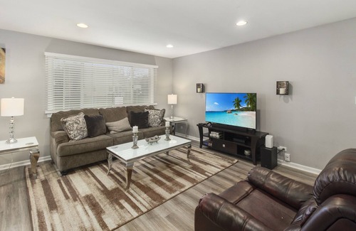 Bolingbrook House | Bolingbrook Rental - Old Stone Rd
