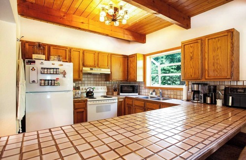 Truckee Cabin | Bolzano Retreat | Workspace, Traeger BBQ & Deck