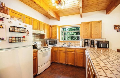 Truckee Cabin | Bolzano Retreat | Workspace, Traeger BBQ & Deck
