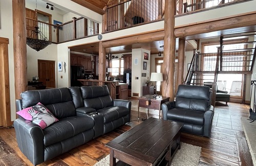 Scandia House | Bone Lake Escape - Hot Tub Oasis