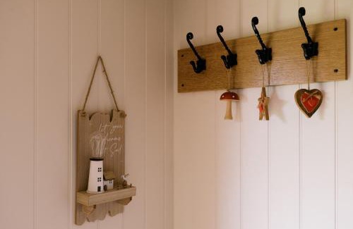 Bottesford House | Bonnie's Shepherd's Lodge Retreat & Wellness