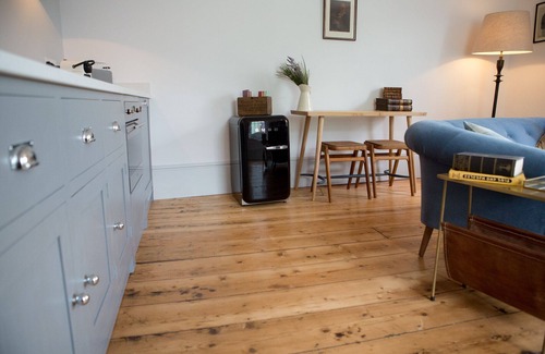 Bridport Apartment | Book Club | Luxury self-catering in the heart of Bridport, Dorset