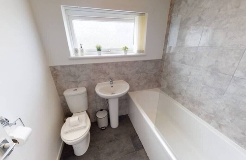 Middlesbrough House | Book Direct 10% Off > Flexley House 4 Br Workstays