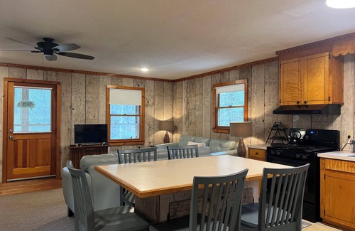 Laurel Springs House | Book for Fall - Peak Creek Cabin in Laurel Springs