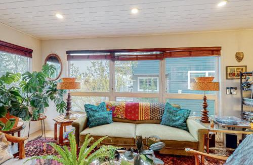 South Addition Apartment | Bootlegger's Bohemian Loft
