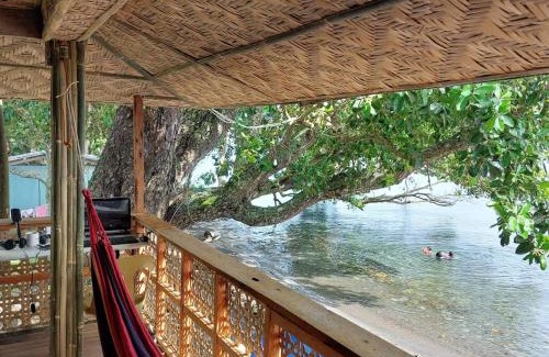 Mambajao Bed & Breakfast | Borbon's Treehouse By the Sea