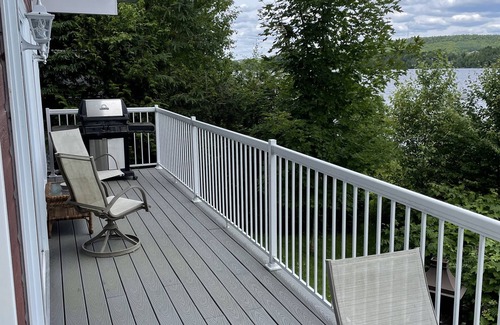 Lac-Etchemin Ski Chalet | Bord du Lac, à 10 Minutes du ski et Golf, Chambre Mezzanine Avec vue sur le lac