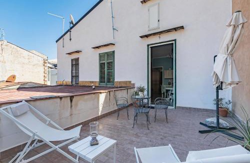 Kalsa Apartment | Botanical Gardens and Villa Giulia Lovely Apartments