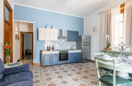 Kalsa Apartment | Botanical Gardens and Villa Giulia Lovely Apartments