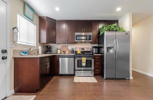 Redlands House | Both Tribune at Redlands