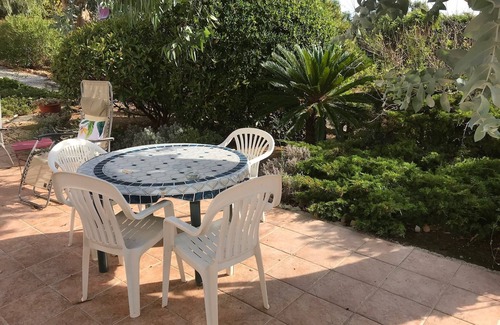 Giens House | Bottom of villa with sea view terrace and 10 minutes walk from the sea.