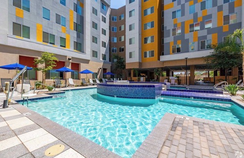 Tempe Apartment | Boulevard Stays Modern Tempe 1BR ASU Pool, Gym 09