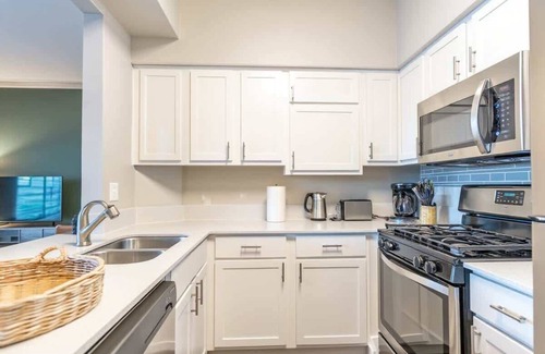 McNeil Apartment | Boulevard Stays Peaceful 1BR King Suite Pool, Parking Gym 02
