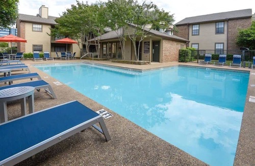 Far North Dallas Apartment | Boulevard Stays Tranquil 1BR King Suite Pool, Gym, Parking 02