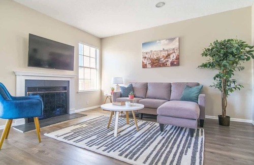 Far North Dallas Apartment | Boulevard Stays Tranquil 1BR King Suite Pool, Gym, Parking 02