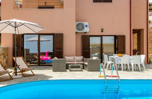Apokoronas Villa | Bountiful Modern very spacious villa with Pool, featuring sea and mountain view.