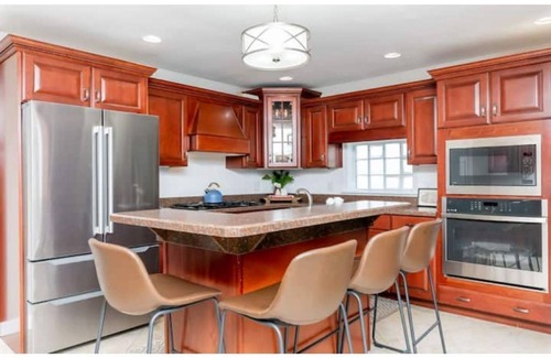 Phoenix Hill House | Bourbon tour destination w/hot tub & outdoor area