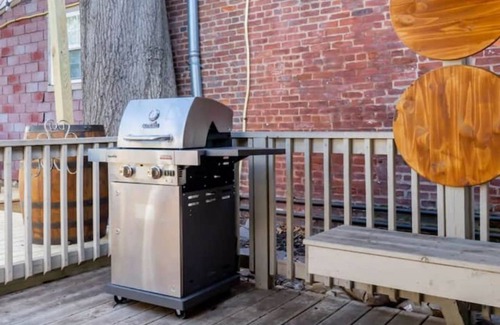 Phoenix Hill House | Bourbon tour destination w/hot tub & outdoor area
