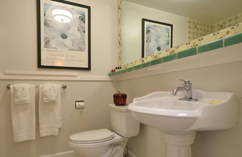 South Capitol Hotel | BOUTIQUE HOTEL - Twin Beds deluxe Room with private patio 1/2 mi. from Santa Fe Plaza