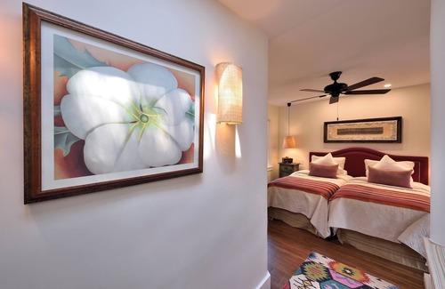 South Capitol Hotel | BOUTIQUE HOTEL - Twin Beds deluxe Room with private patio 1/2 mi. from Santa Fe Plaza