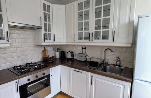 St. Mary's Park House | Boutique Victorian Flat | Battersea Park | 2 Bedroom