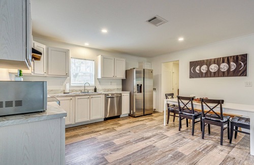 Citrus Springs House | ‘Bovee’s Riverhouse’ Dunnellon Family Getaway!
