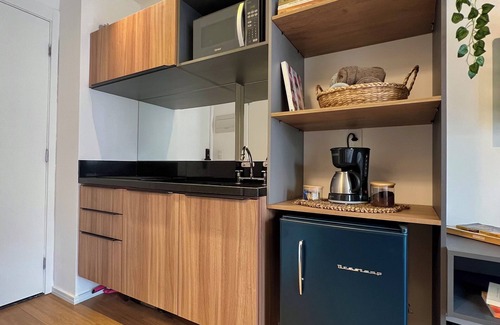 Sao Paulo Apartment | The Green Studio - 5 minutes from the American Consulate and Brooklin Metro