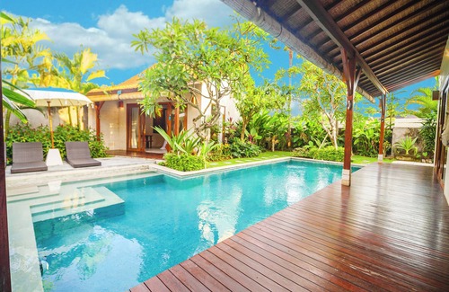 Berawa Villa | BR6003 - 9 Bedroom walk to Beach Canggu/Berawa