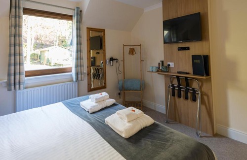 Invermoriston Bed & Breakfast | Bracarina House Bed & Breakfast & Caledonian Studio