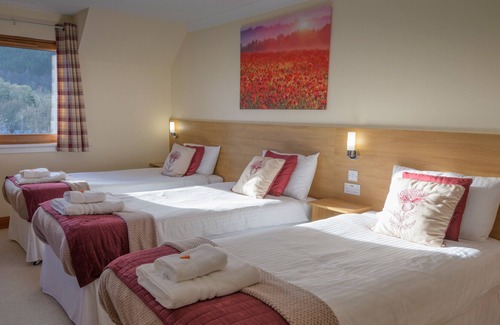 Invermoriston Bed & Breakfast | Bracarina House