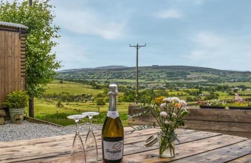 Barnoldswick Apartment | Bracken Hut At Copy House Hideaway