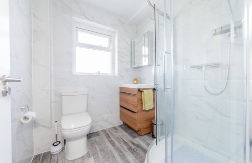 Port Erin Apartment | Bradda View Apartment is a stylish apartment, with views out to Port Erin Bay