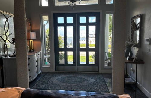 Bradenton House | Bradenton luxury waterfront 3-bedroom 3-bath home minutes from beaches.