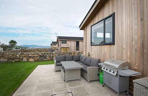 Castle Douglas Cottage | Bramble Lodge - a lodge that sleeps 6 guests in 3 bedrooms